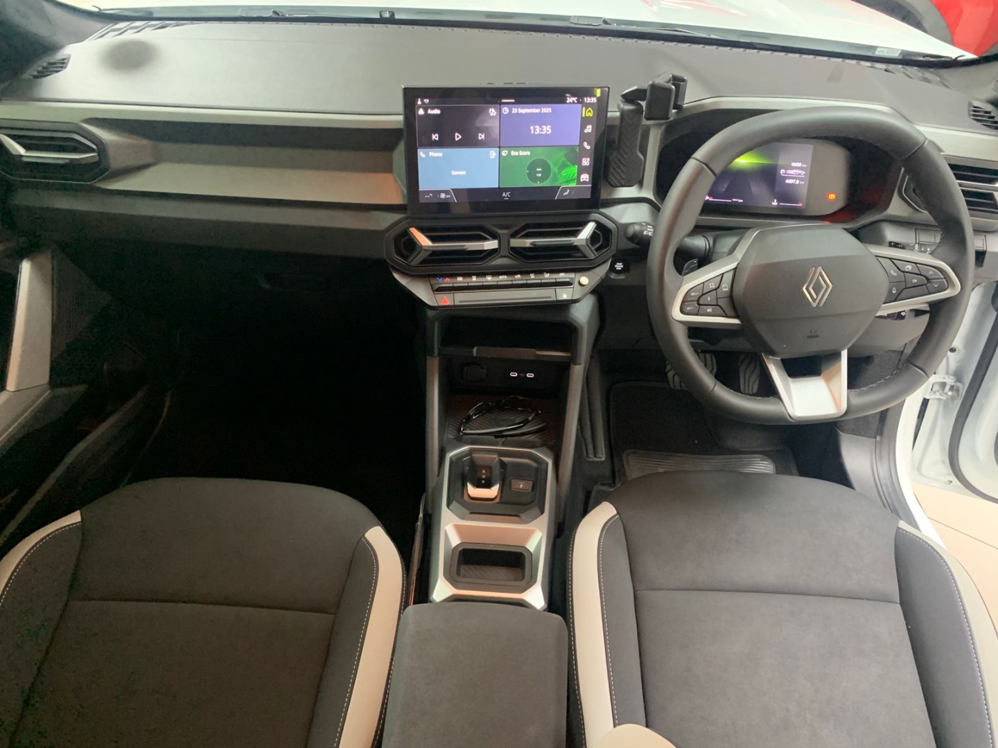 305028a4-d6f6-437e-bfa6-467174e406b9