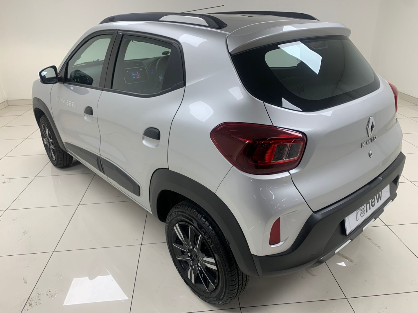 42b74137-f953-41cf-88f5-6169f014625d