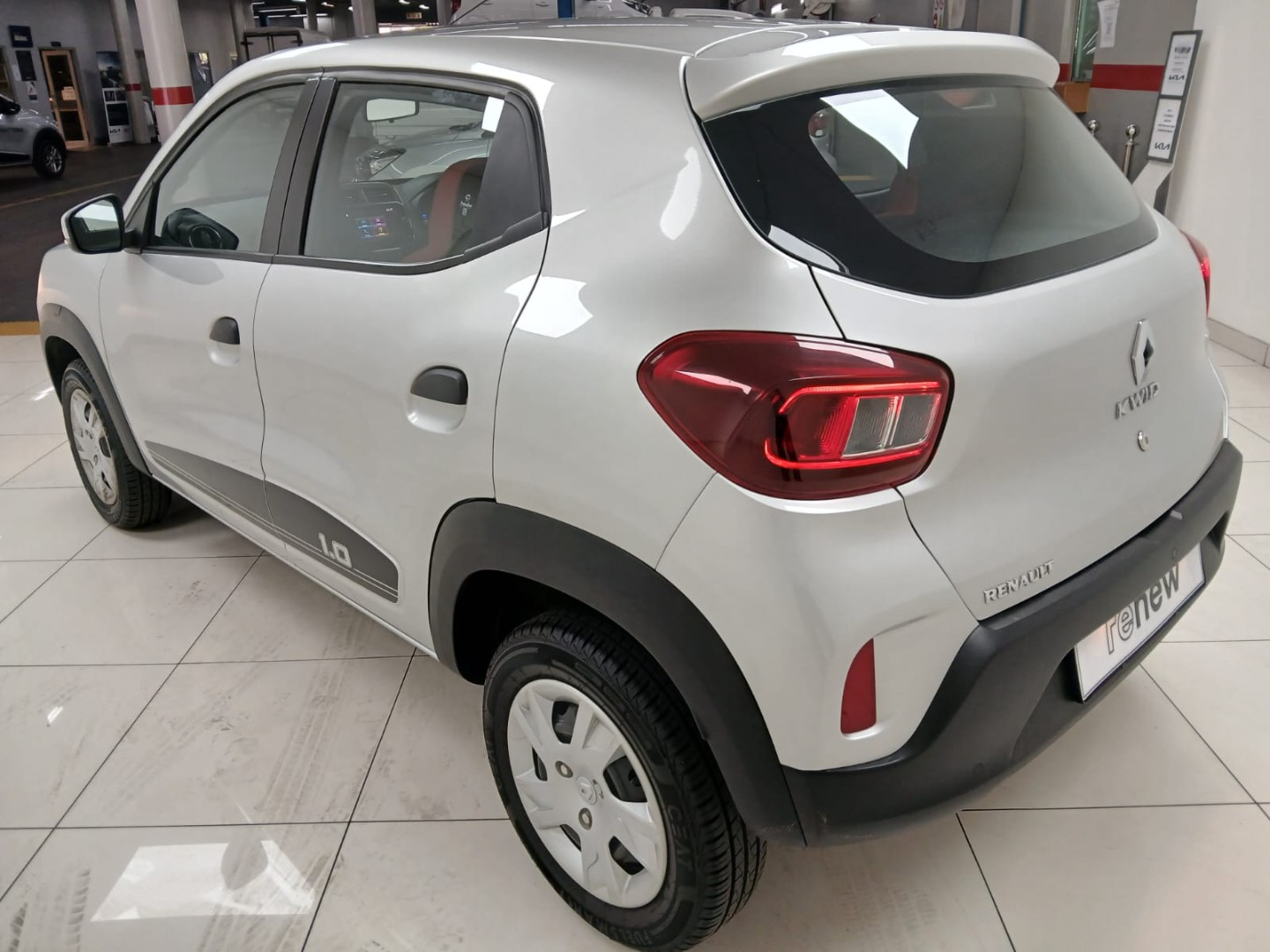 f64d76b1-eaec-45e3-945e-9986d74637e2