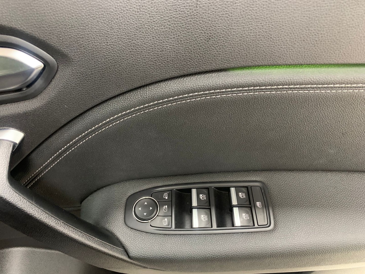 10f98210-b2f1-495f-aea1-63d7b45b88ad