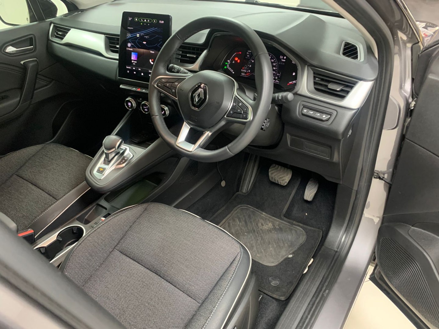 1a2e5ee7-1952-4187-b0a5-b04d3034d930