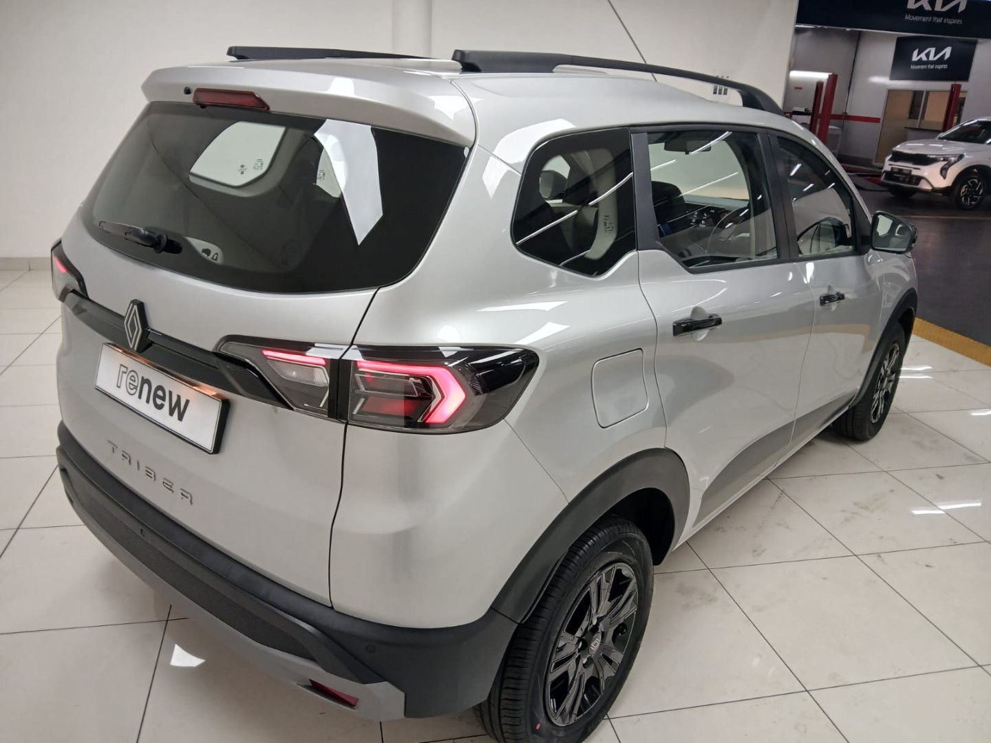 5ba86859-9a64-438c-a4a3-f2e9467a645e