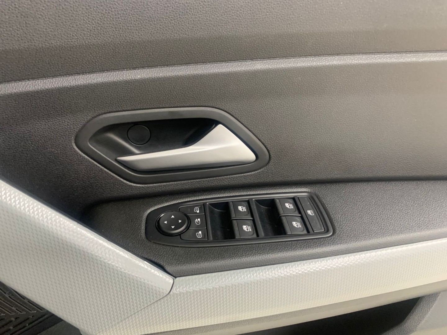 babe7fcd-dcf5-41c9-90ca-7ce479264592