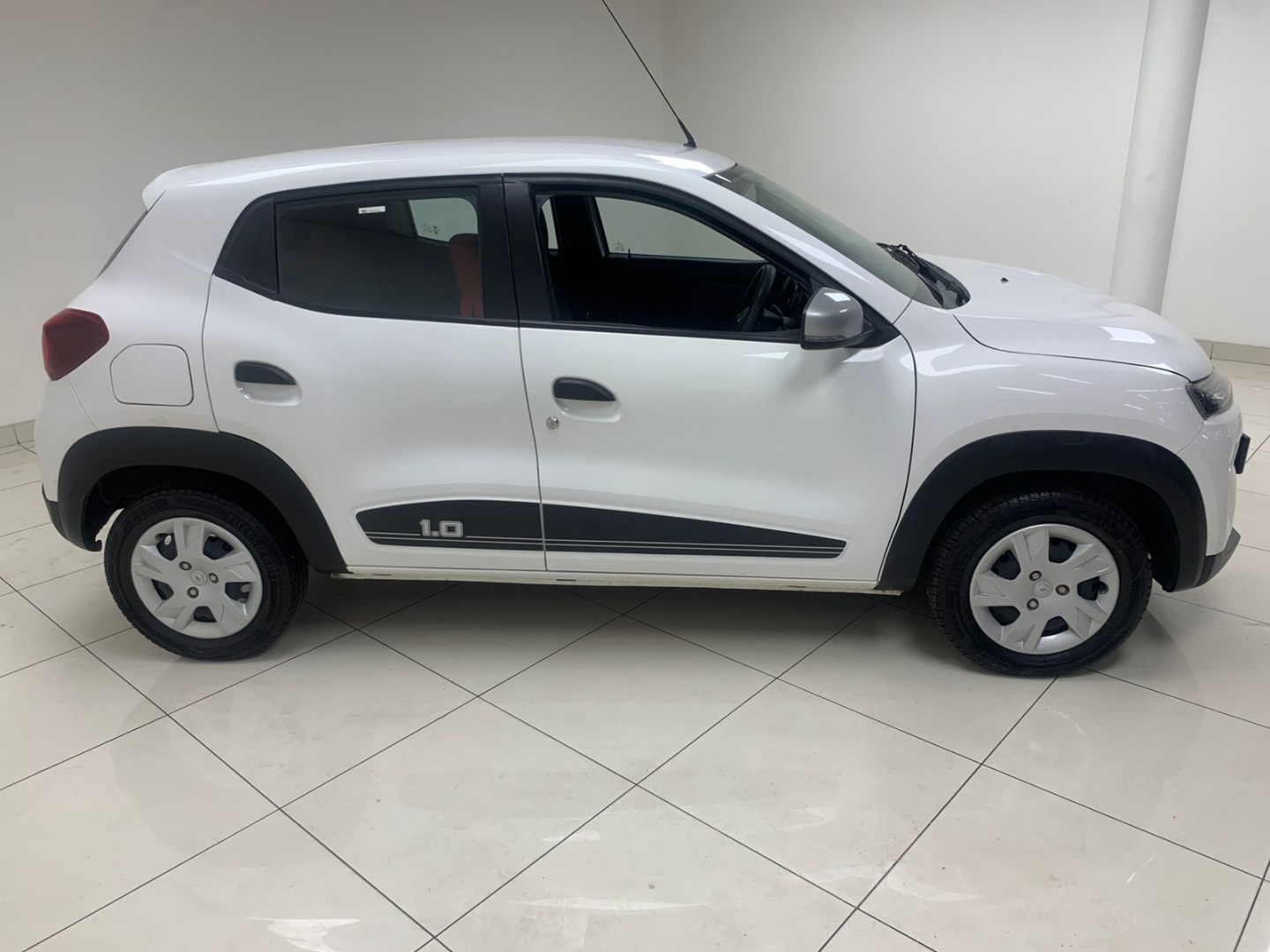 19848183-6907-48b6-b996-e1baad54d6a4