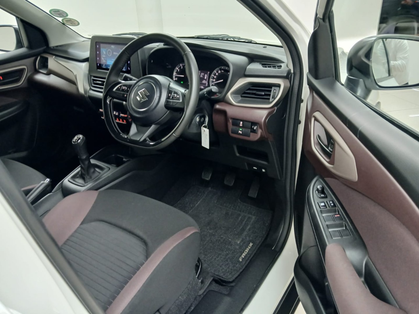 1e3baa98-a790-4520-beed-816ff11a45e9