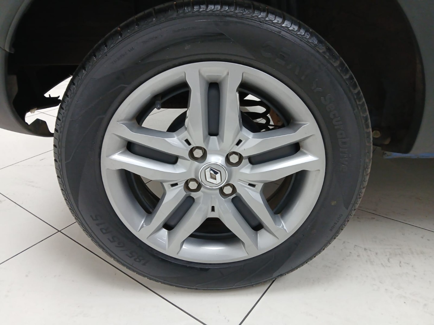 edb31cb2-125e-48a5-8246-34a519370dad