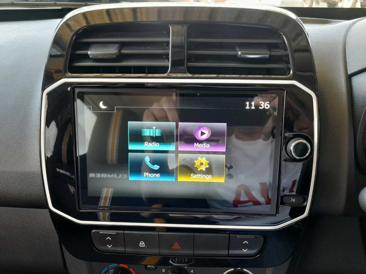 1b01a9af-95e8-439c-8b84-aef71aa9edb5