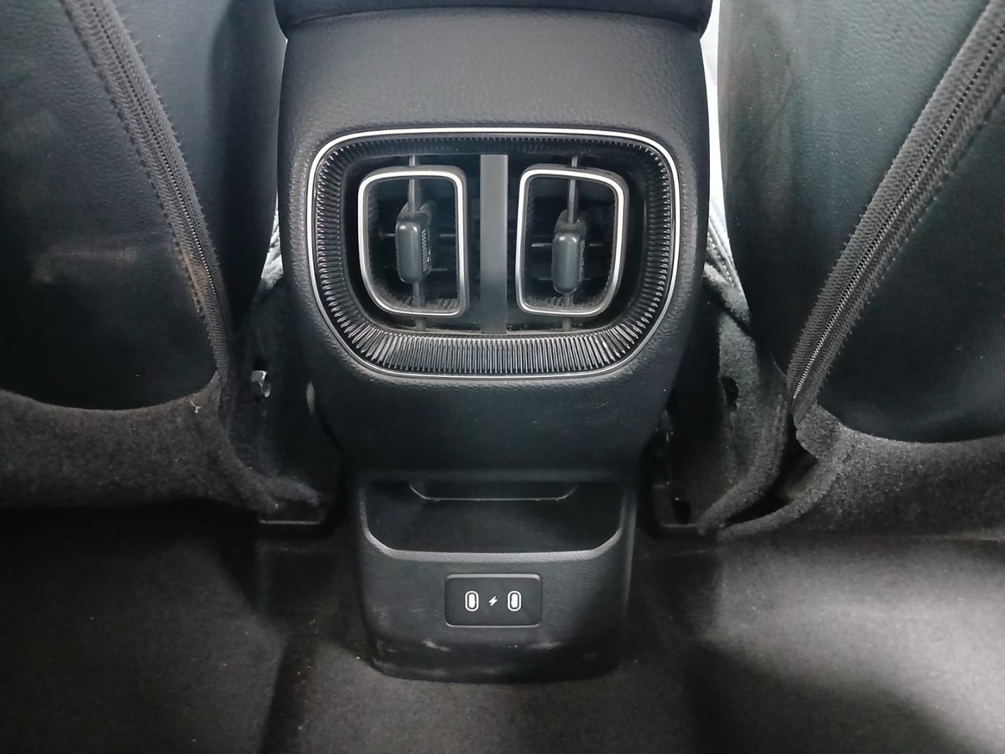 349da2d0-84db-4c40-913d-9609e26578c5