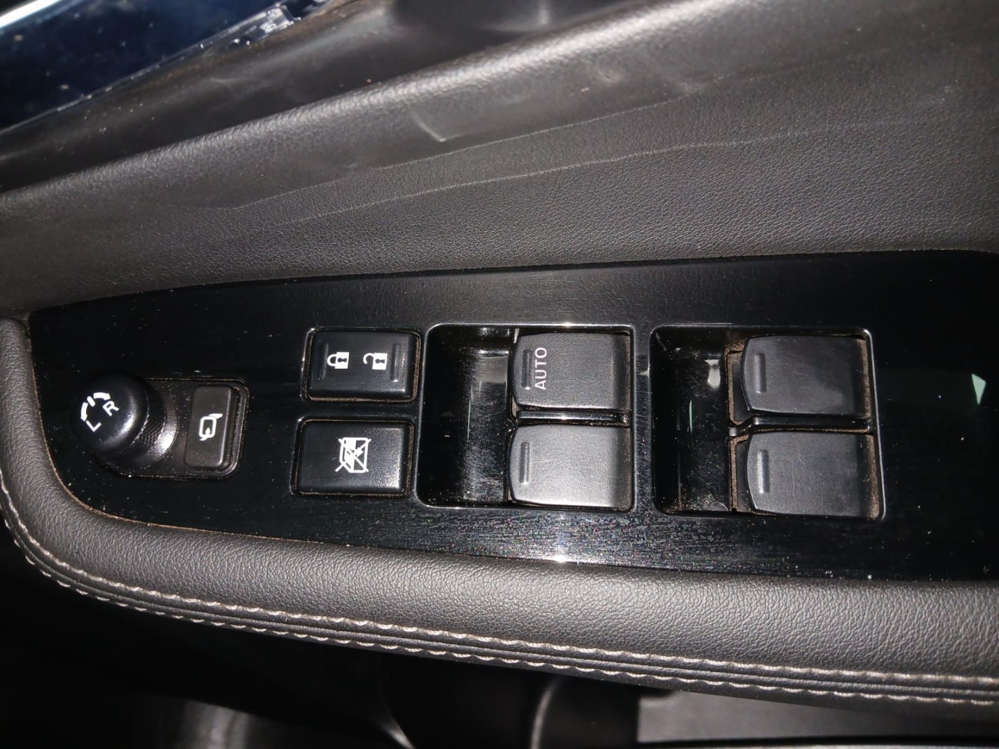 6f78e10a-8a66-4973-89e6-00a8396f7e05