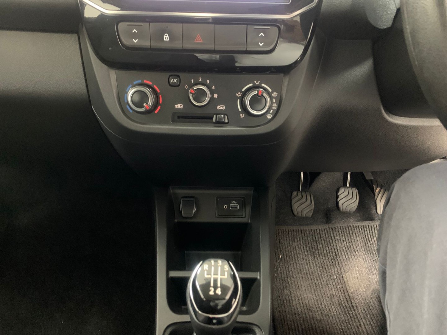 8f9da5c3-c7d8-4940-beeb-cfdc65444cbb