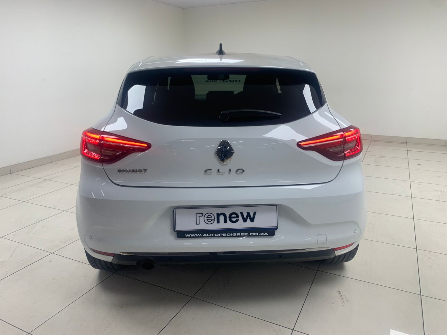 697031ef-b83b-41fc-b8e4-508e8da23927