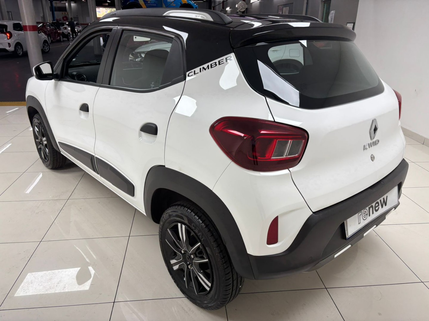 6d27286e-d433-4b35-9992-7139b301cb57