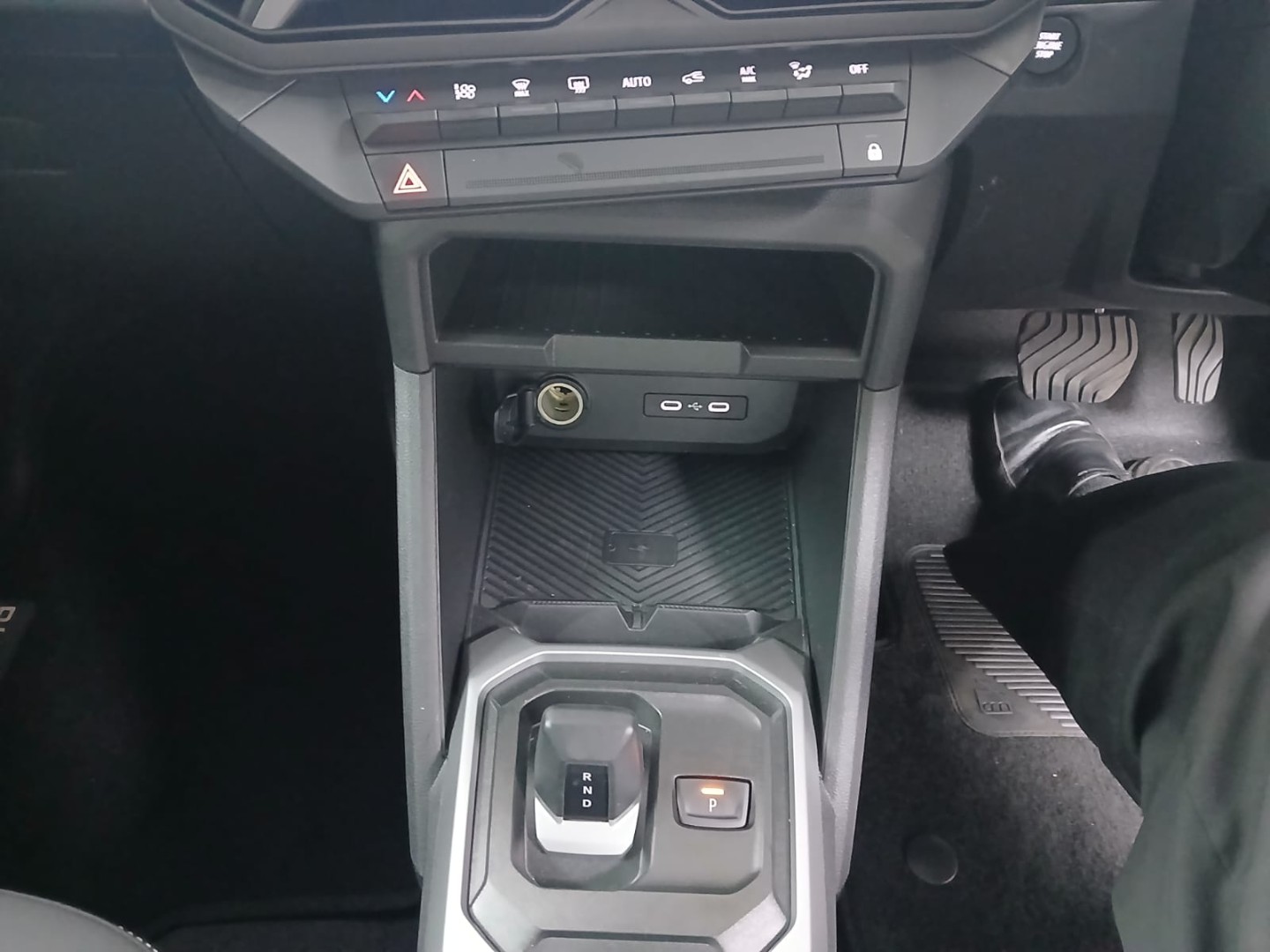 9d70c01f-9f06-459f-ab69-130c97dbd37a