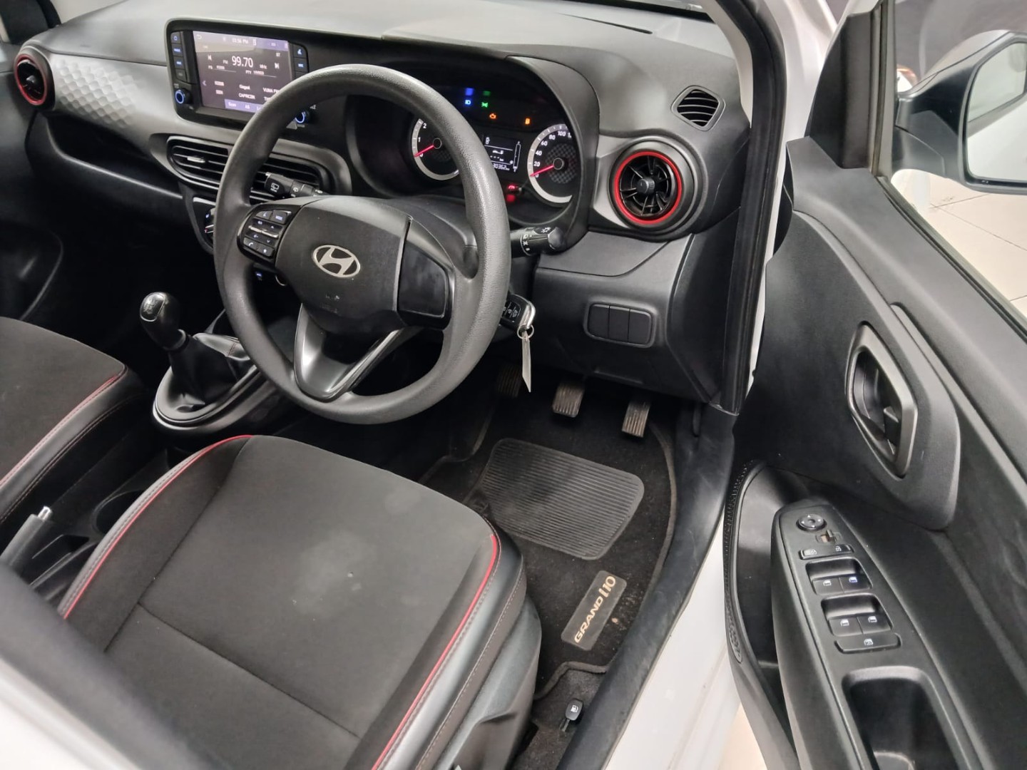 b63e3350-5ae4-4934-855f-5eba946f5059