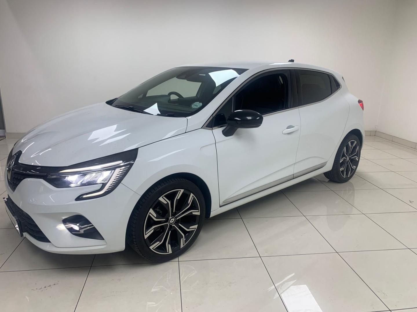 e1489b4f-0c7a-4998-8b3c-4a8dfd209bd5