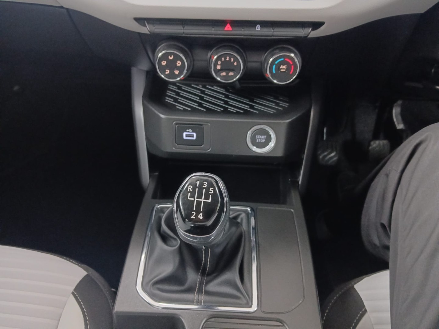 35bb3dc6-cd2d-4eb5-94fb-7b3d30ad8277