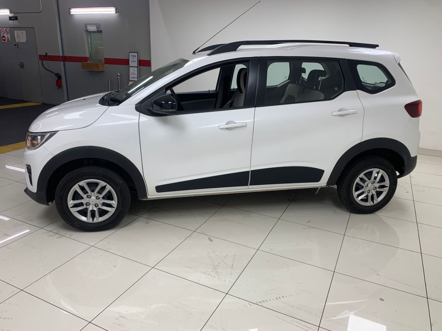 48b7803a-a7f5-4896-b444-6419081f8802