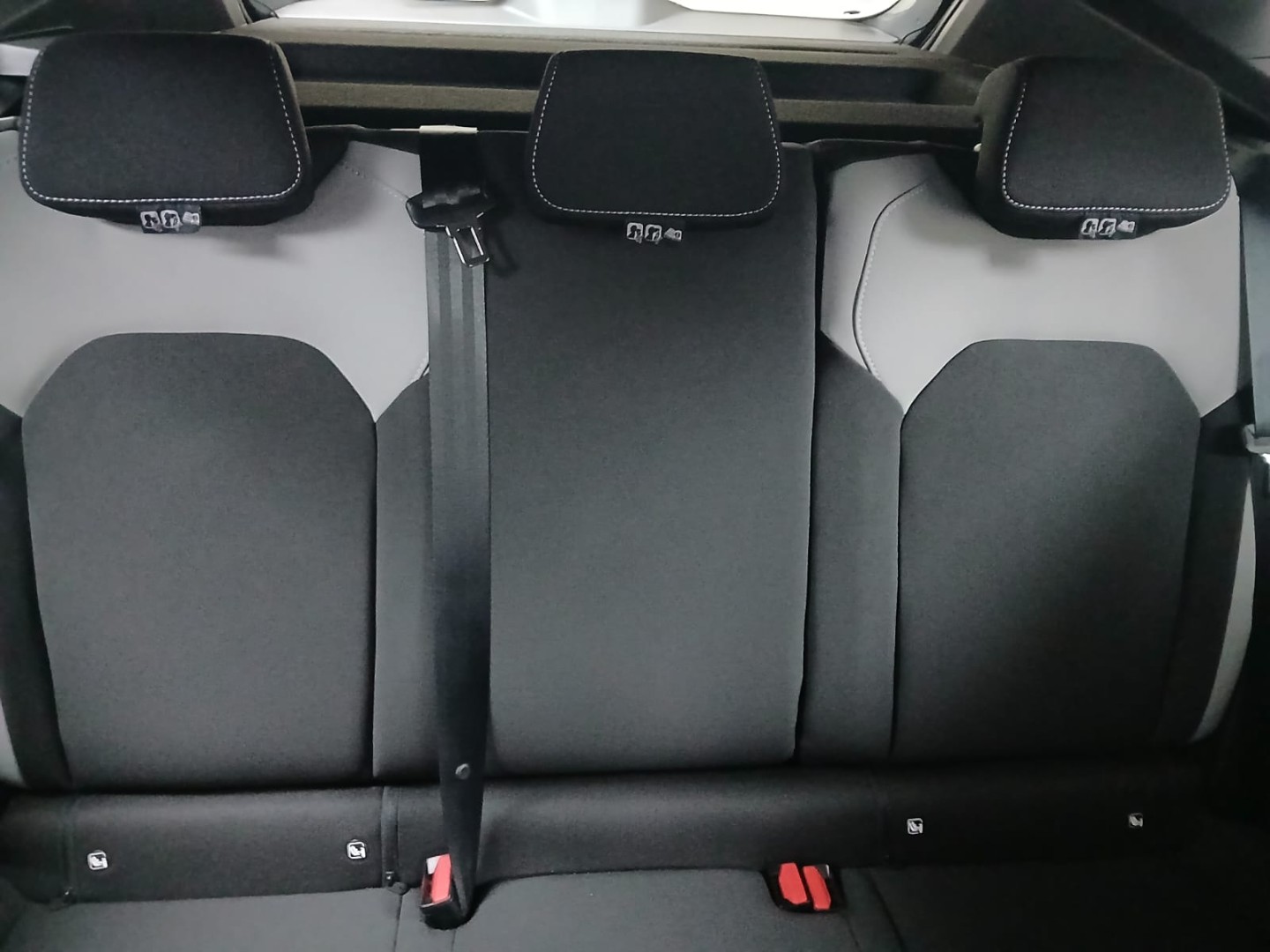 4fdfb94b-081d-4d79-a0fb-1a1649190af2