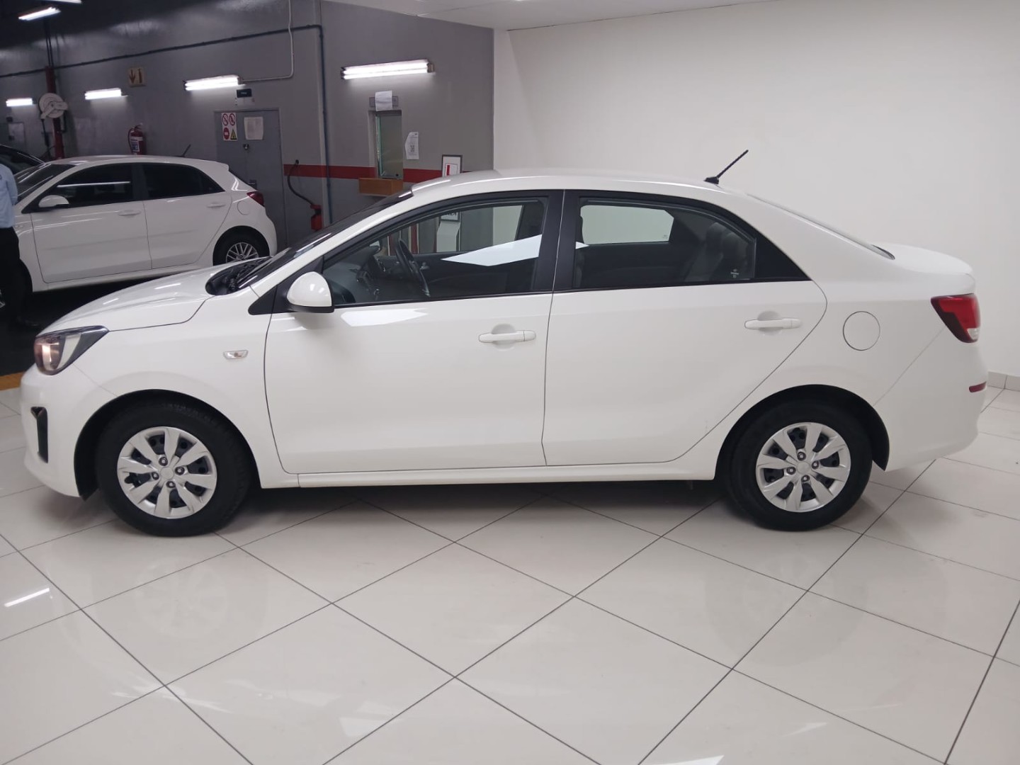 65faf173-0778-49f3-a5f5-81ce45f0d1af