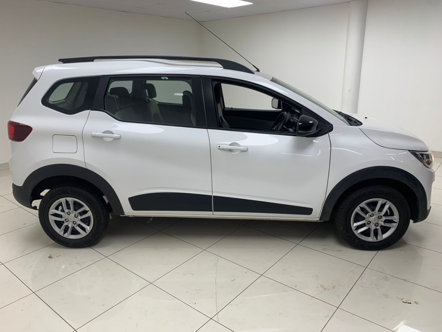 b148e6b4-5ce7-4f0a-a7da-50740d8ecde0