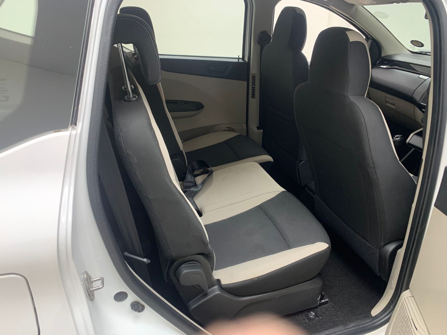 e65d411d-e2ef-4eec-8bd1-25ac24dd13a1