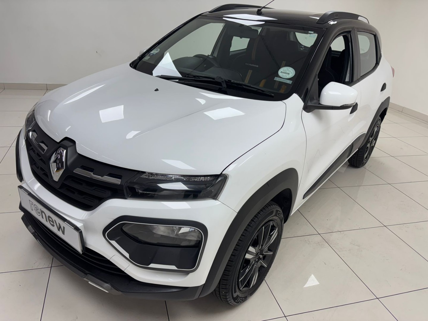 884cb656-1db3-4c09-8f9b-49b68d920881