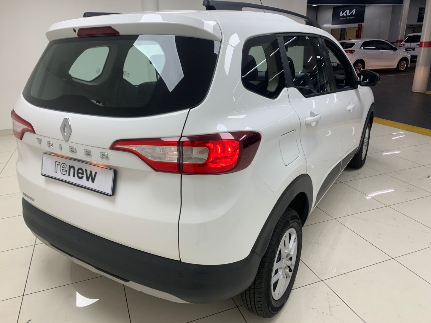 b501c940-b738-4bb1-bf4b-e452f61acf02